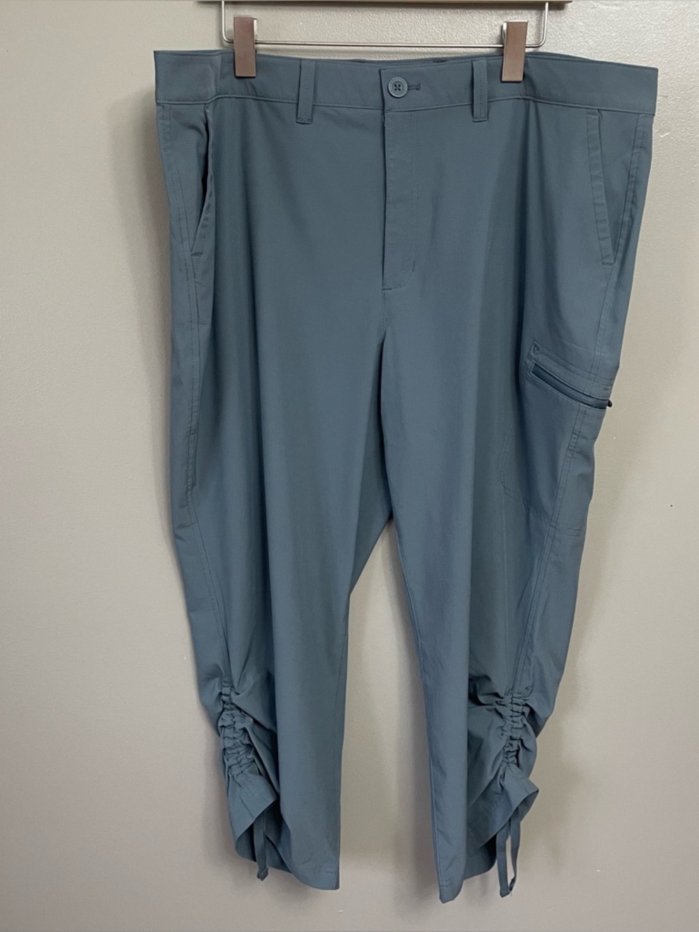 Eddie Bauer women’s size 18 Capri hiking pants Gorpcore outdoors blue gray